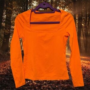 Orange Long Sleeve Comfortable Stretch Knit Top Size Medium New Without Tags